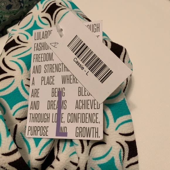 Lularoe Cassie - Picture 6 of 6